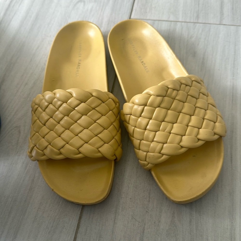 Loeffler Randall yellow slides size 8.5